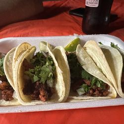 Sin City Al Vapor - Al pastor tacos