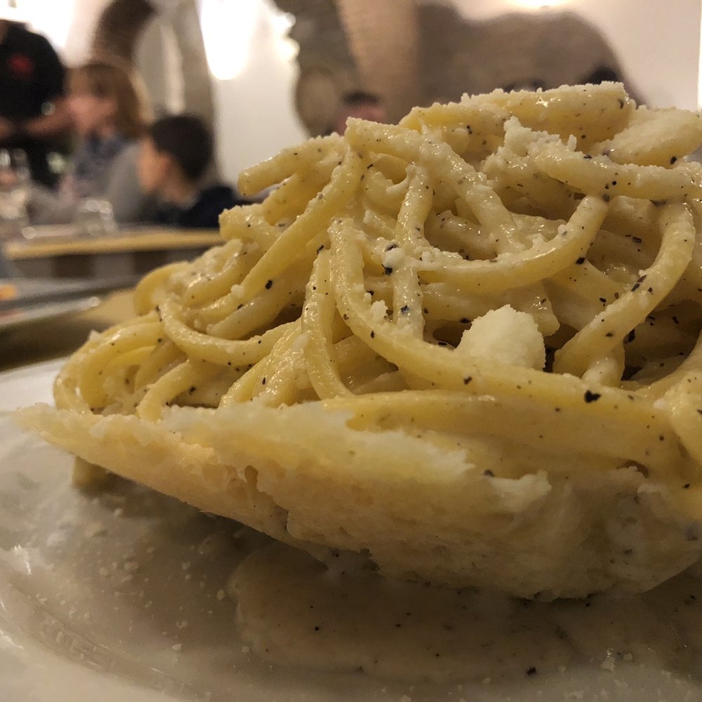 Il Corallo - Cacio e pepe with yummy crunchy Parmesan underneath - Pizza Near Me - Rome, RM Il Corallo - Cacio e pepe with yummy crunchy Parmesan underneath - Pizza Near Me - Rome, RM