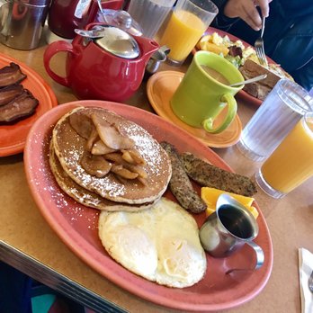 Geraldine's Counter - Slammin with ginger apple pancakes and chicken sausage. The Seattle Chai is really good as well! - American Near Me - Seattle, Washington