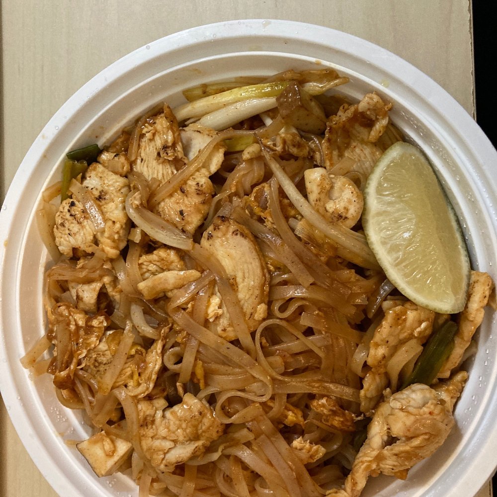 Chicken Pad Thai Chicken Pad Thai
