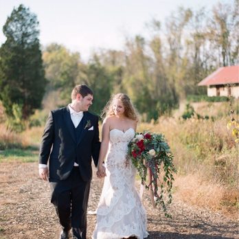 Twinbrook Floral Design - Happy bride and groom! Now that's a bouquet! - Florists Near Me - Chantilly, Virginia Twinbrook Floral Design - Happy bride and groom! Now that's a bouquet! - Florists Near Me - Chantilly, Virginia