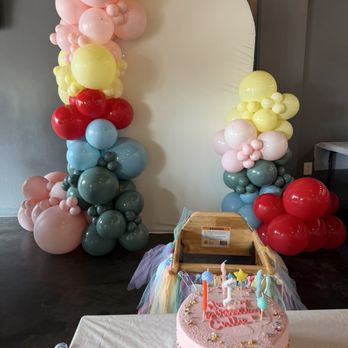 Bear Party Essentials - Balloon Services Near Me