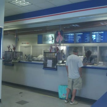 US Post Office - Traffic light today - Post Offices Near Me - Los Angeles, California