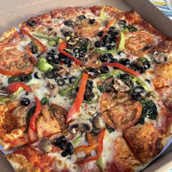 710 Beach Club - 14" Pizza - Music Venues Near Me - San Diego, California