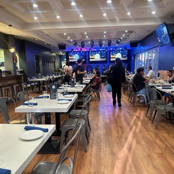 Moani Island Bistro & Bar - Bars Near Me - Kapolei, Hawaii