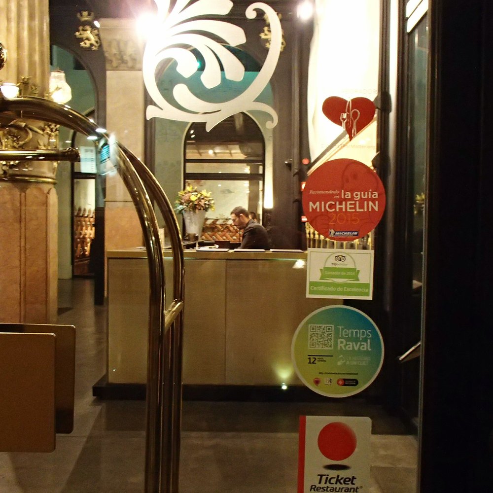 Hotel España Ramblas - Entrance door to front desk - Hotels Near Me - Barcelona, B