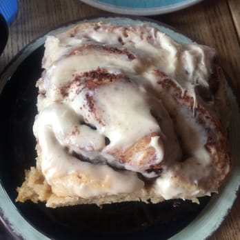 Blue Moon Too - Cinnamon roll! - Cafes Near Me - Baltimore, Maryland