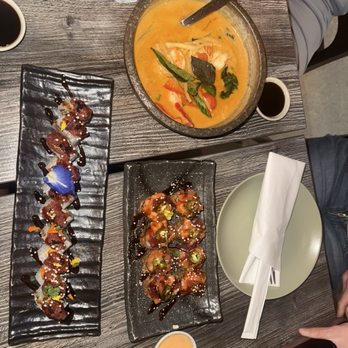 Pla-Tu Sushi Thai Tapas - Red Curry Chicken - Thai Near Me - South Miami, Florida Pla-Tu Sushi Thai Tapas - Red Curry Chicken - Thai Near Me - South Miami, Florida