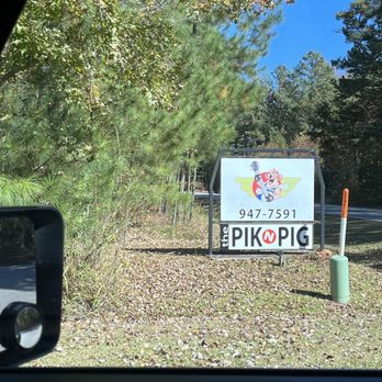 Pik N Pig - Turn left turn right just down the gravel road - Barbeque Near Me - Carthage, North Carolina