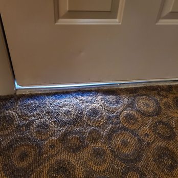 Baymont by Wyndham Cortez - Gap under door. - Hotels Near Me - Cortez, Colorado