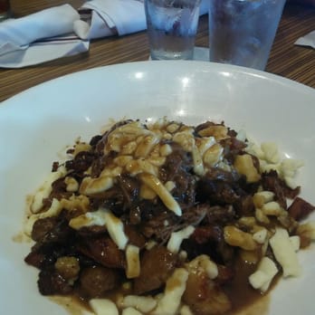 Table 51 - Poutin table 51 style - Bars Near Me - Laval, Quebec