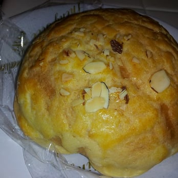 Sheng Kee Bakery - Pineapple, Custard Raisin Bun - Bakeries Near Me - San Mateo, California Sheng Kee Bakery - Pineapple, Custard Raisin Bun - Bakeries Near Me - San Mateo, California