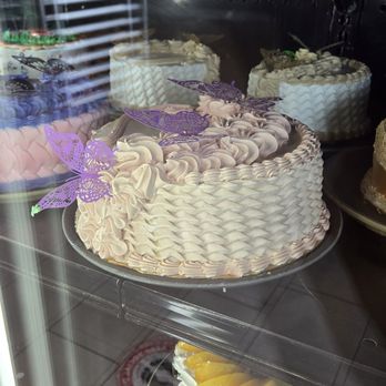 La Espiga De Oro - Butterfly cake - Bakeries Near Me - Costa Mesa, California