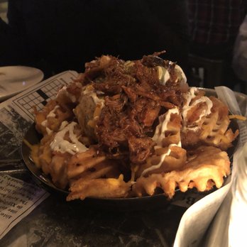 Fools Gold NYC - Pulled pork Irish nachos - Cocktail Bars Near Me - New York, New York Fools Gold NYC - Pulled pork Irish nachos - Cocktail Bars Near Me - New York, New York