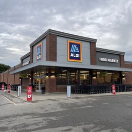 Exterior photo of ALDI - Columbus, Ohio Exterior photo of ALDI - Columbus, Ohio