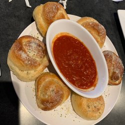 Joey D's Italian Restaurant - Garlic knots