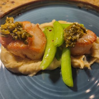 Evelyn Rose - Scallop appetizer - American Near Me - Vienna, Virginia