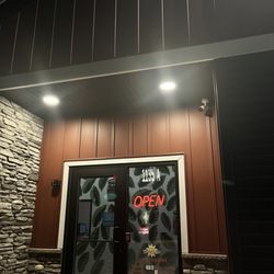 Canna Vibes - Entrance