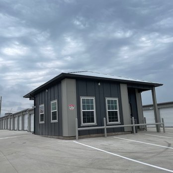 Christian Road Storage - Self Storage Near Me - Ennis, Texas Christian Road Storage - Self Storage Near Me - Ennis, Texas