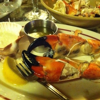 Kelly's Fish House Dining Room - stone crab! - Seafood Near Me - Naples, Florida Kelly's Fish House Dining Room - stone crab! - Seafood Near Me - Naples, Florida