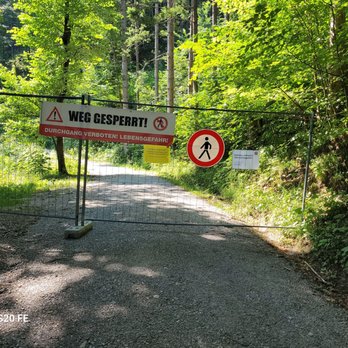 Berggasthaus Petersberg - German Near Me - Flintsbach, BY