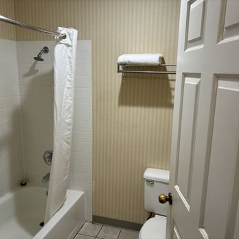 Rogue Regency Inn & Suites - Hotels Near Me - Medford, Oregon Rogue Regency Inn & Suites - Hotels Near Me - Medford, Oregon