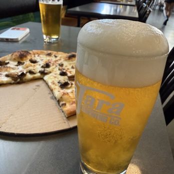 La Jara Brewing Company - Backhaul Hazy IPA - Breweries Near Me - Norwalk, California La Jara Brewing Company - Backhaul Hazy IPA - Breweries Near Me - Norwalk, California