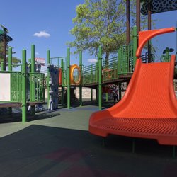 Lucas & Friends Backyard Adventures Playground - Extra wide slide