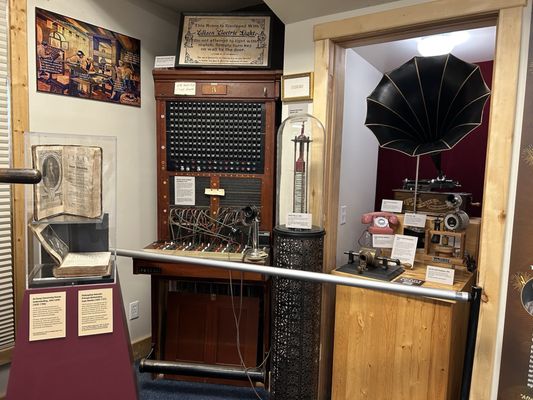 American Computer & Robotics Museum by null