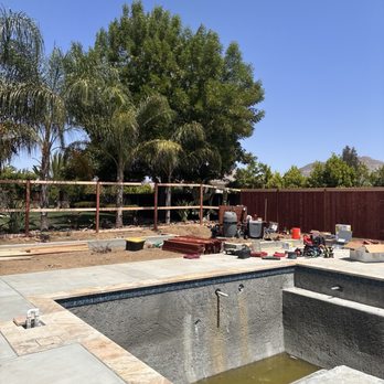 Common Fence Fencing - Building the fence - Fences & Gates Near Me - Murrieta, California Common Fence Fencing - Building the fence - Fences & Gates Near Me - Murrieta, California