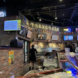 Trenchers Kitchen & Tap - Big bar area