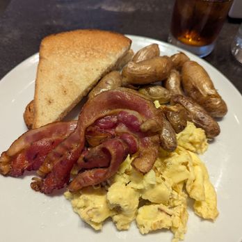 Counting House - Banker"s breakfast - Cocktail Bars Near Me - Durham, North Carolina