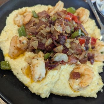The Creek Eatery - Shrimp and grits - Wine Bars Near Me - San Jose, California The Creek Eatery - Shrimp and grits - Wine Bars Near Me - San Jose, California