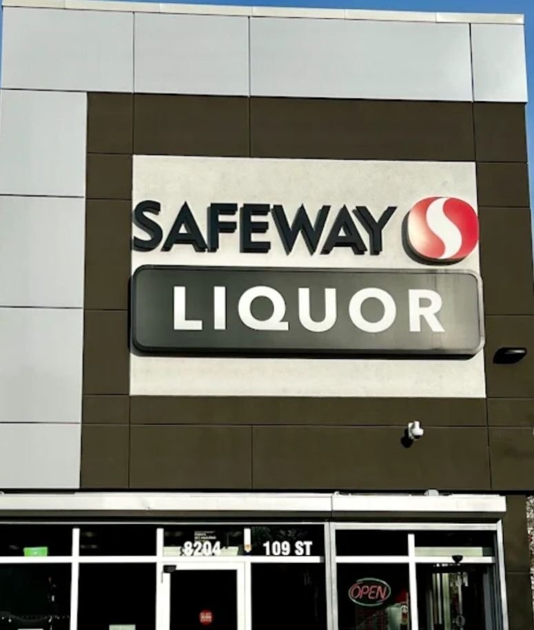 Safeway Liquor Garneau Logo