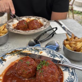 Todt's Café - Brasseries Near Me - Brussels, BRU Todt's Café - Brasseries Near Me - Brussels, BRU