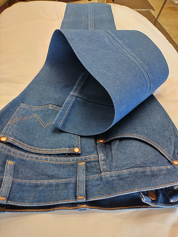 MENDEZ CLEANERS Updated August 2024 12 Photos 216 S Kansas Ave