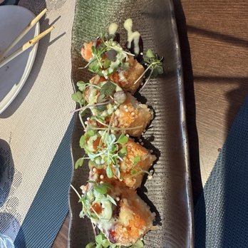 Javelin - Salmon Crisp - Sushi Bars Near Me - Philadelphia, Pennsylvania