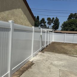 Vinyl fence photos.