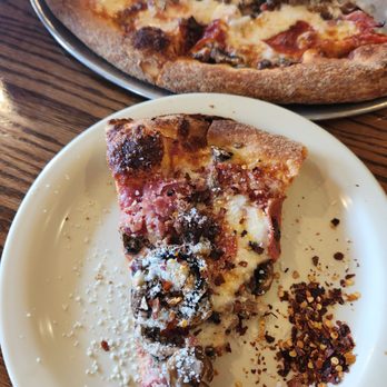 Star Pizza - Ben's pizza added mushrooms - Pizza Near Me - Houston, Texas Star Pizza - Ben's pizza added mushrooms - Pizza Near Me - Houston, Texas