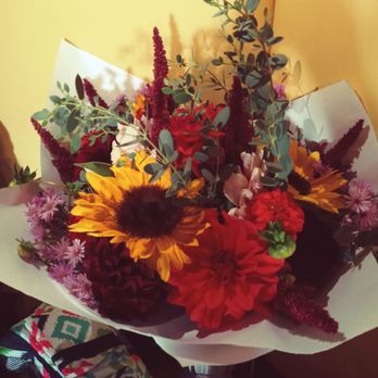 Pike Place Flowers - Flower power - Florists Near Me - Seattle, Washington