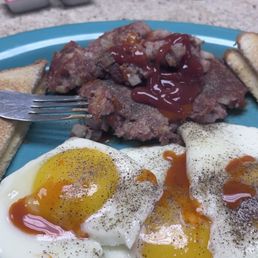 3 Eggs corned beef hash