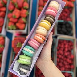 Farmers Market - Lublu macarons