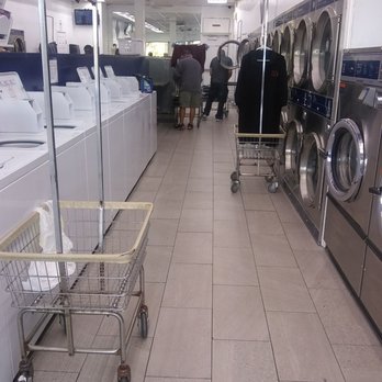 Vineyard Coin Laundry/ Lavanderia - Laundromat Near Me - Ontario, California
