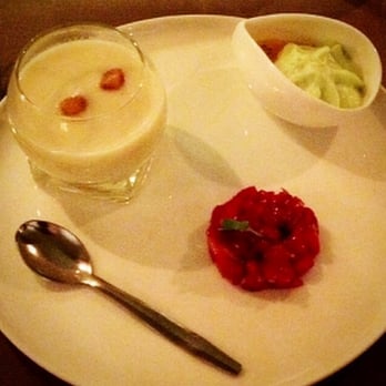 Le Pont Des Anges - 2nd amuse-bouche: Velouté de topinambour, mousse citron et tartare de bœuf. - Brasseries Near Me - Beauraing, WNA Le Pont Des Anges - 2nd amuse-bouche: Velouté de topinambour, mousse citron et tartare de bœuf. - Brasseries Near Me - Beauraing, WNA