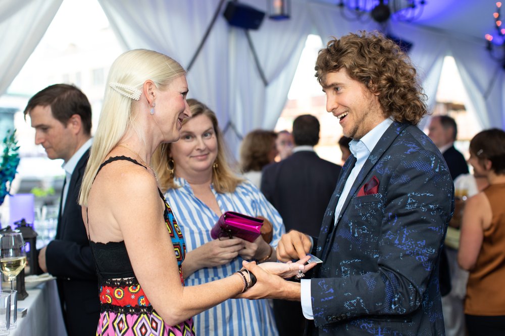 Matias Letelier Illusionist & Mentalist