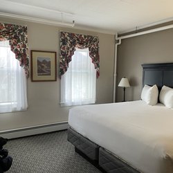 Eagle Mountain House - Big firm bed!