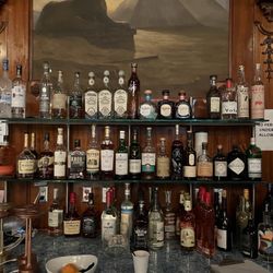 Lodge Room - Main Bar