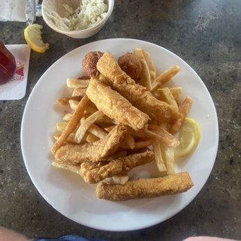 Dewey Destin's Harborside - Fried Seafood Platter: Fish w/ fries (2 hush puppies) - Seafood Near Me - Destin, Florida Dewey Destin's Harborside - Fried Seafood Platter: Fish w/ fries (2 hush puppies) - Seafood Near Me - Destin, Florida