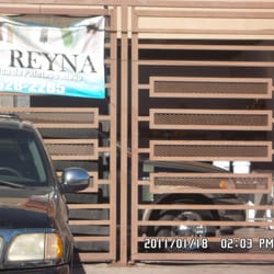 Paleteria REYNA - Asi se ve exactamente por afuera y ese es el único letrero