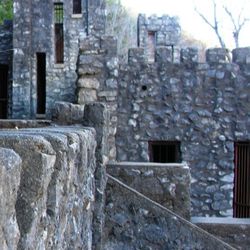 Collings Castle - More structures
